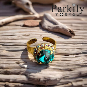 Sparkly statement ring made with Swarovski crystal size adjustable